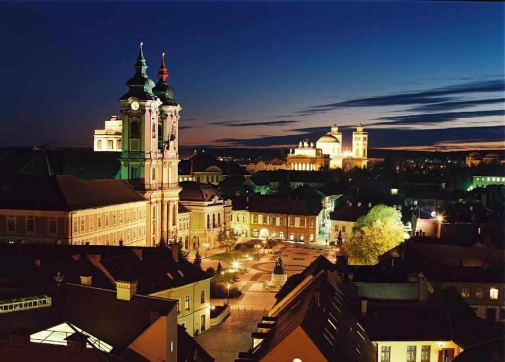 Fortuna Apartmanok Eger Exterior foto